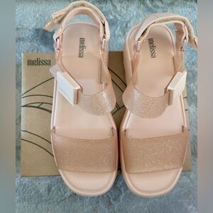 Super cute NWT Melissa platform jellies!
